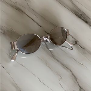 Carolina Lemke/Kim Karashian West Indra